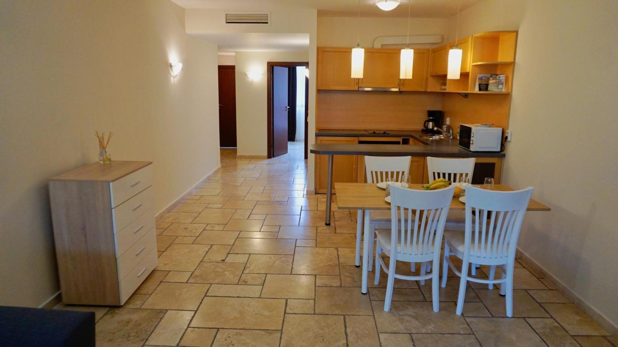 Ваканционни апартаменти Калиакрия - Holiday apartments Kaliakria Топола Экстерьер фото