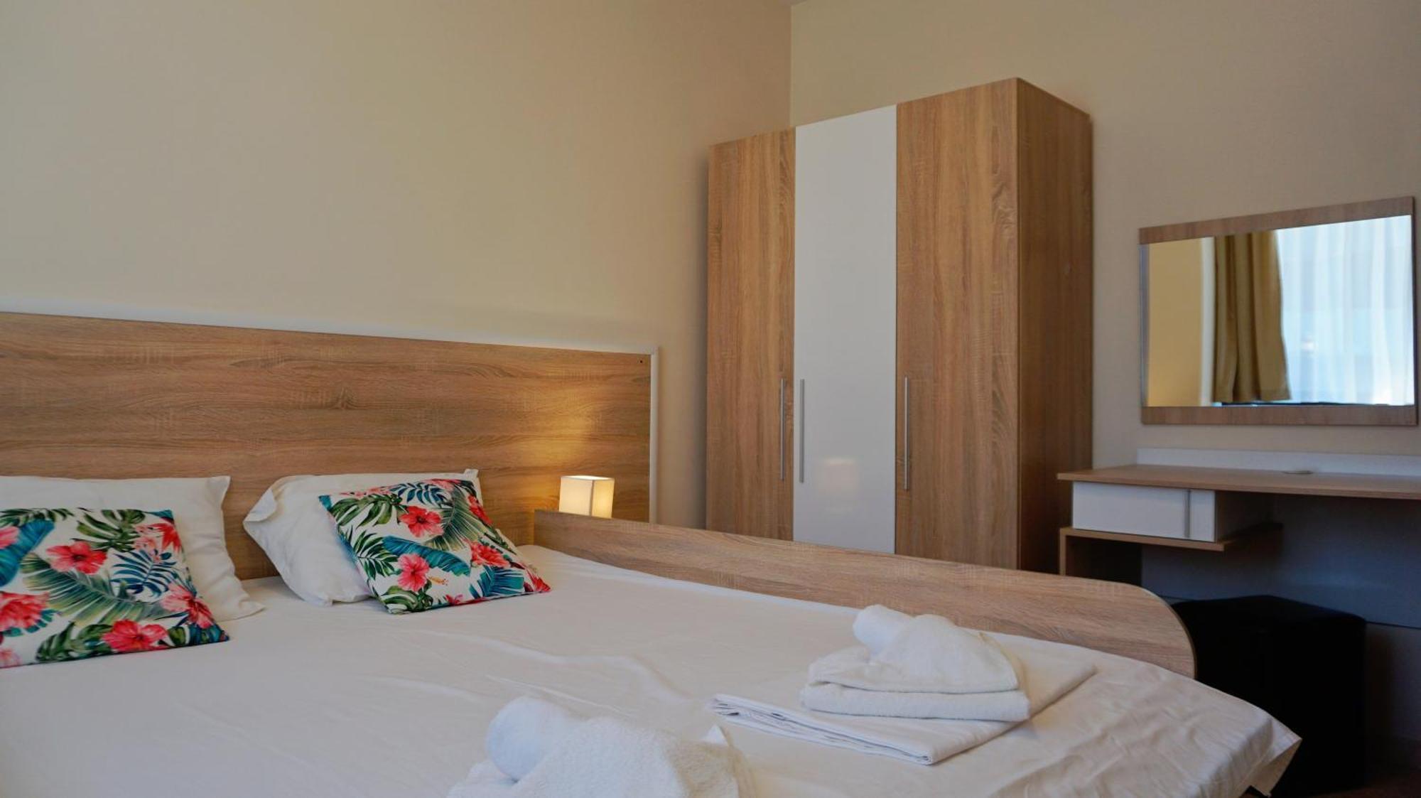 Ваканционни апартаменти Калиакрия - Holiday apartments Kaliakria Топола Номер фото