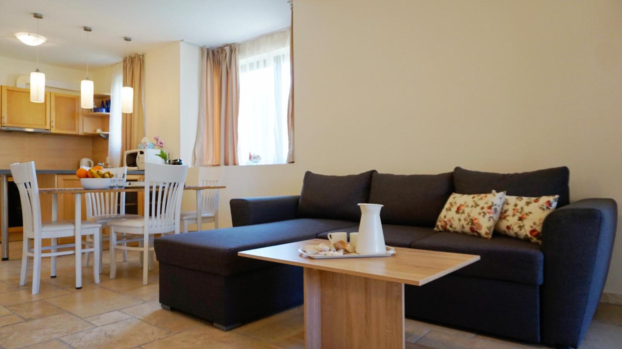 Ваканционни апартаменти Калиакрия - Holiday apartments Kaliakria Топола Номер фото